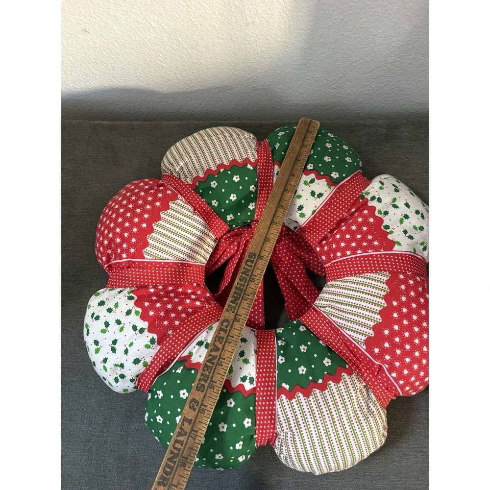 Vintage Christmas Wreath Patchwork 1980's Red Bow Green Floral Country Cottage